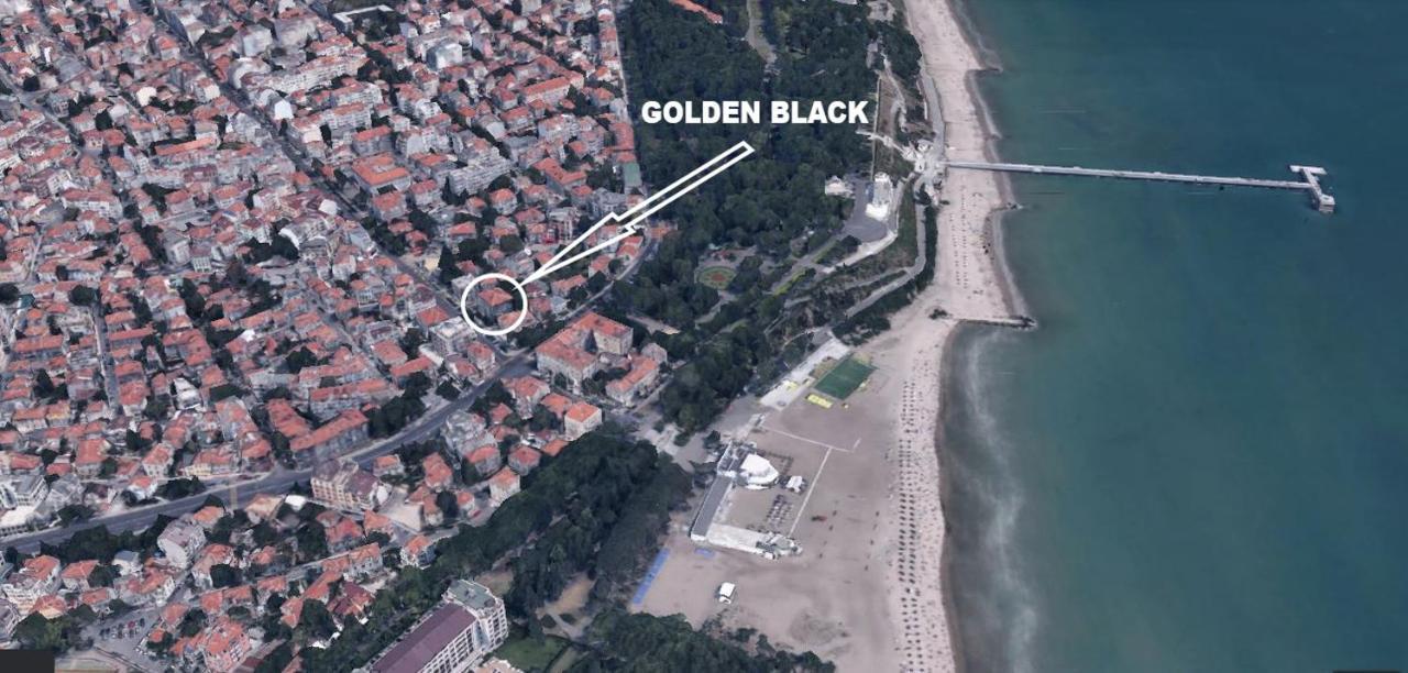 부르가스 Golden Black 아파트 외부 사진